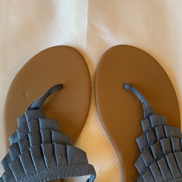 American Eagle sandals - Picture 4 of 6